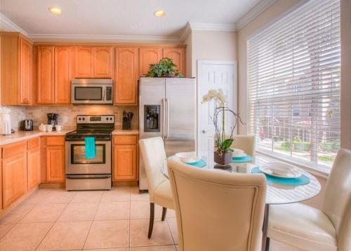 Emerald Isle- Three Bedroom Townhome Orlando (FL)
