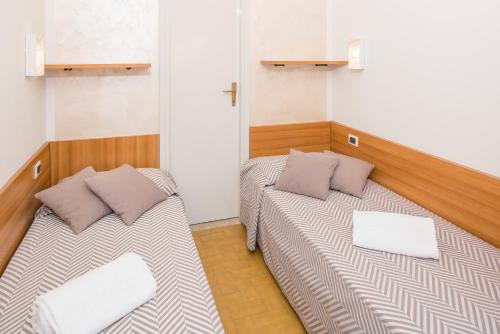 Small Twin Room with balcony room in Hotel Taormina
