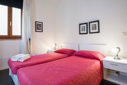GuestHost - San Lorenzo Charm - Florence Nook, Florence