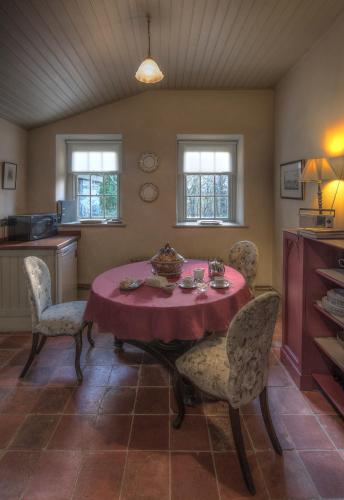 Batty Langley Lodge - image 11