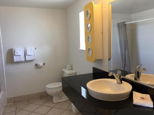 Motel 6 Pismo Beach - Pacific Ocean - image 13