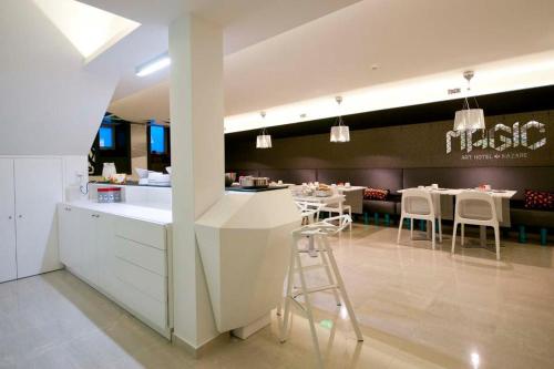 Hotel Magic - main image