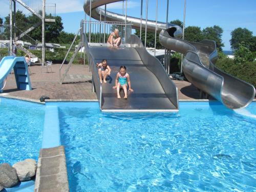 สระว่ายน้ำ, Dancamps Trelde Naes in เฟรเดอริเซีย