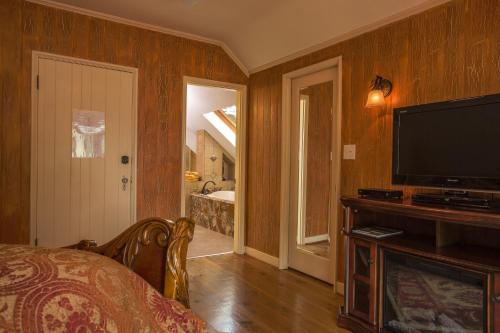 

Moon Dance Bed & Breakfast