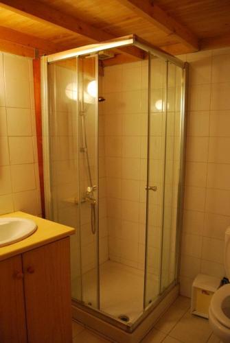 Xenis House - image 12