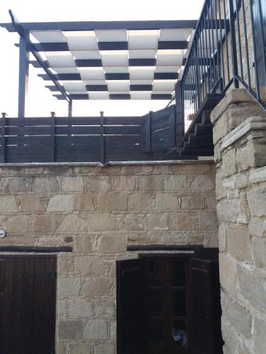 Vrakas House - image 3