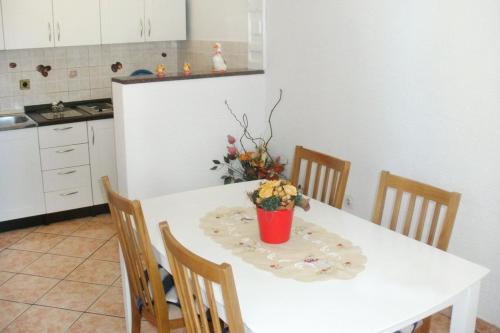Two-Bedroom Apartment with Balcony image 2