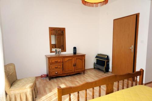 Two-Bedroom Apartment with Balcony image 1
