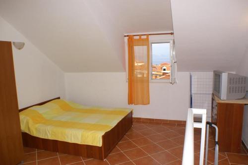 Holiday apartments Slatine Ciovo - 4289 - image 3
