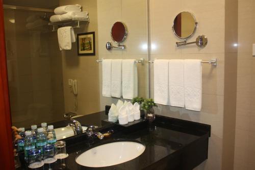 Foto - Super House International