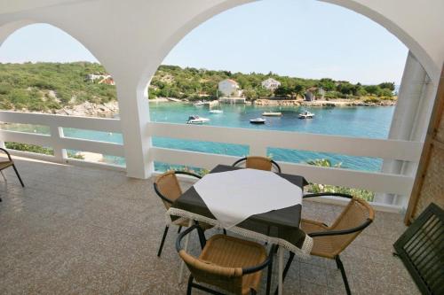  Apartment Potocnica 6407c in Borovići