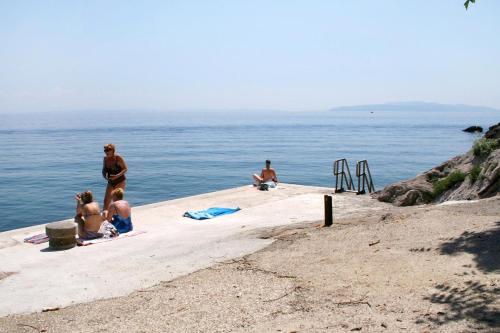  Apartments with a parking space Icici, Opatija - 7760 in Ičići