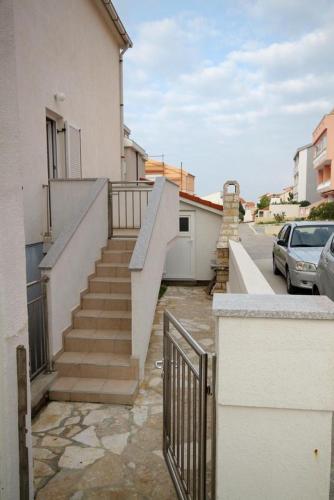 Apartments by the sea Vidalici Pag - 9415 - image 8