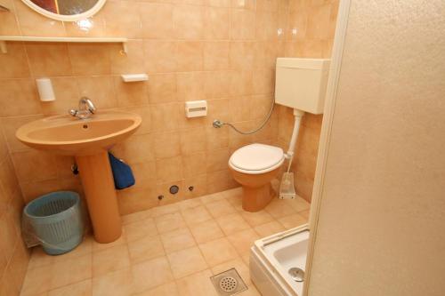 Apartments by the sea Lumbarda Korcula - 9263 - image 7