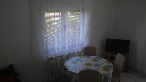 Apartments with a parking space Supetarska Draga - Donja, Rab - 11237