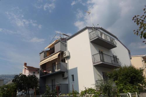 Apartments with a parking space Podstrana Split - 11363