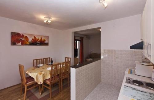 Apartments with a parking space Rovinj - 12656