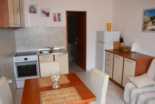 Apartments with a parking space Split - 12846, Split (photo 9)