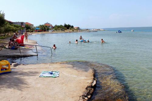 Apartments by the sea Mrljane Pasman - 12955 - image 4