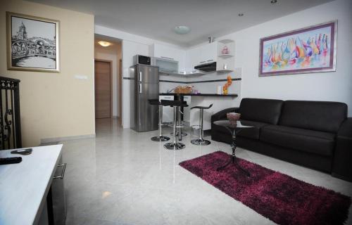 Apartments by the sea Split - 13105, Split (photo 8)