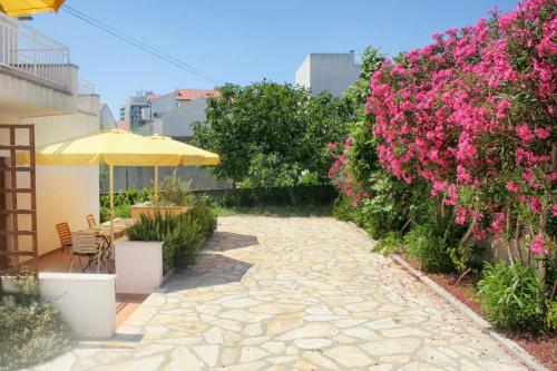 Apartments by the sea Vodice - 4205