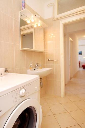 Two-Bedroom Apartment with Terrace and Sea View image 2