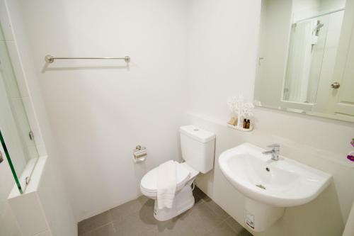 Bathroom, Fortune D Hotel Maesot (SHA Extra Plus) in Mae Sot