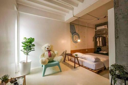 Pastelhouse hostel Pastelhouse hostel is perfectly located for both business and leisure guests in Bangkok. The property has everything you need for a comfortable stay. Service-minded staff will welcome and guide you at