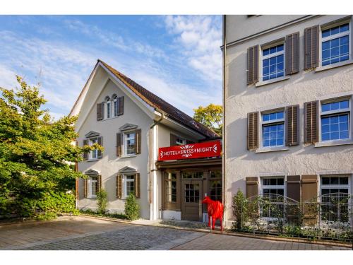 Entrance, Hotel Swiss Night by Fassbind in 8. Seefeld-Mühlebach-Weinegg