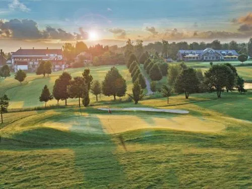Golf & Resort Hotel Gut Heckenhof im Siegtal zwischen Bonn und Köln in Eitorf, Deutschland