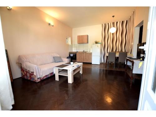 廚房, Apartments LA ROOM-near the "Pisak" beach in 瑟里尼