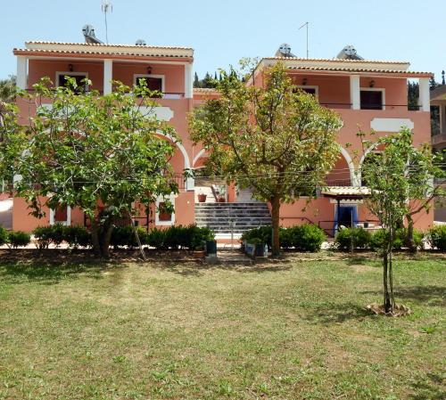 Fondas Apartments