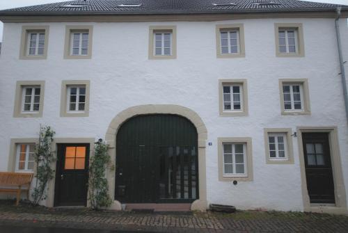 Living-in-History: Historischer Charme und Design 8.7km von Orenhofen entfernt