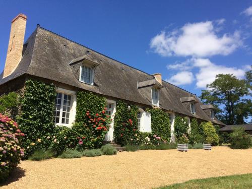 La Moulinière, jolie longère du XVIIè chambre d'hôte Daon