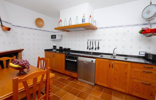 Quality Villa Sa Tapia - image 8