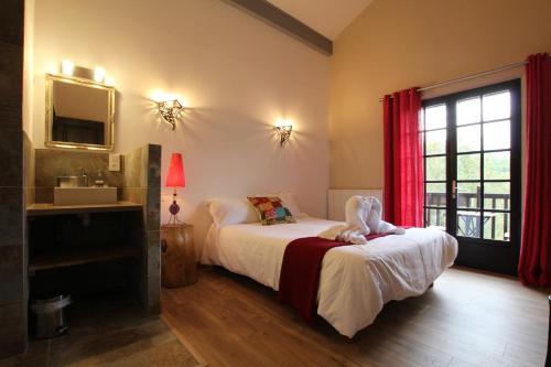 Etxe goxoan chambres d'hôtes avec cuisine été équipée commune et jaccuzi chambre d'hôte Cambo-les-Bains
