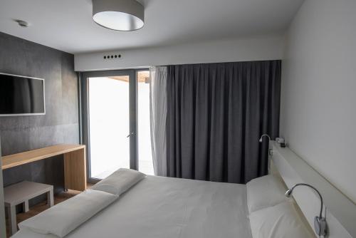 Hotel Restaurant Santiago - image 6