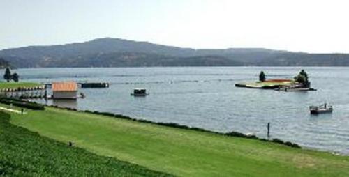 Golfpálya [saját], FairBridge Inn Coeur dAlene in Coeur D'alene (ID)