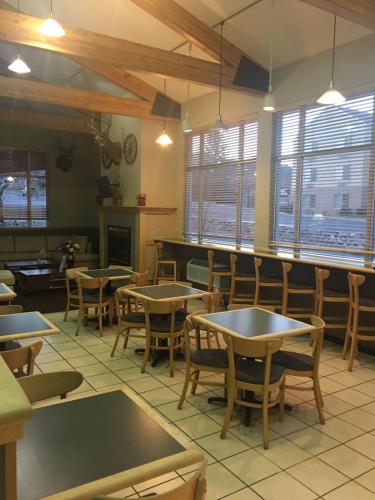 บริการและสิ่งอำนวยความสะดวก, ซูเปอร์ 8 บาย วินด์แฮม เฮเลนา (Super 8 By Wyndham Helena) in เฮเลนา (MT)