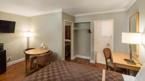 Harbor Motel – Garden Grove, CA