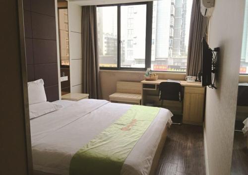 JUNYI Hotel Jiangsu Xuzhou Middle Xiyuan Road Located in Quanshan, JUNYI Hotel Jiangsu Xuzhou Middle Xiyuan Road is a perfect starting point from which to explore Xuzhou. Offering a variety of facilities and services, the property provides all yo