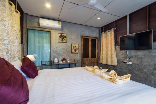 Kanya Cozy Bungalows Kata Beach - Tap to explore photos