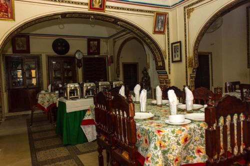 Narayan Niwas Castle Fort Mahensar