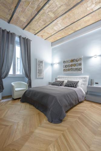 Sylvia Stylish Vatican Apartment - image 2