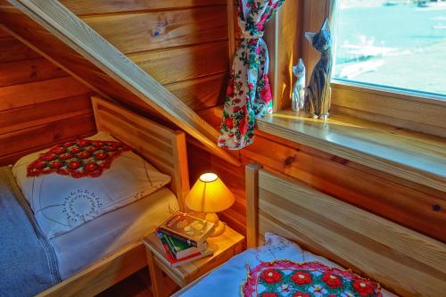 2 twin beds