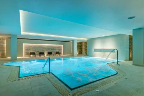 Swimming pool, Apex City of Bath Hotel in Bath