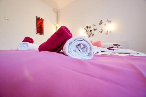 Central Tuzla apt - free parking - image 3