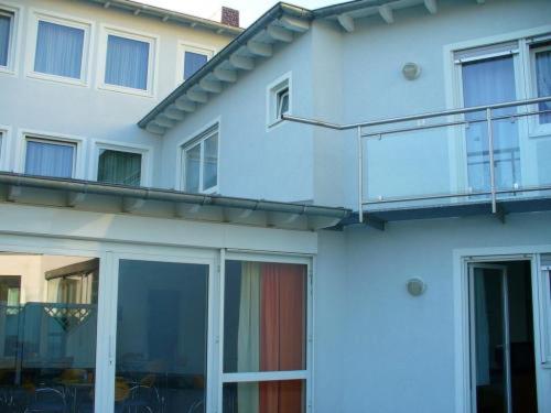 Entrance, Hotel Ernst Ludwig in Mitte