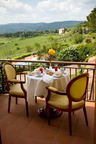 Hotel Bramante Ideally located in the prime touristic area of Todi, Hotel Bramante promises a relaxing and wonderful visit. Featuring a complete list of amenities, guests will find their stay at the property a comfo