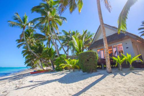 Little Polynesian Resort The 4-star Little Polynesian Resort offers comfort and convenience whether youre on business or holiday in Rarotonga. The property offers a wide range of amenities and perks to ensure you have a grea